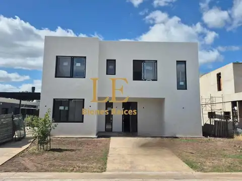 Venta casa a estrenar,  Laguna Grande, Villanueva