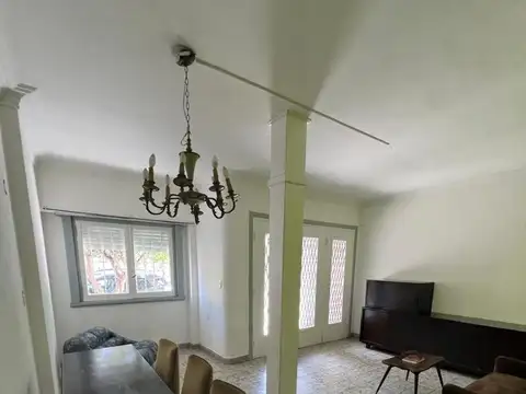 Depto Tipo Casa 3 ambientes con 2 baños