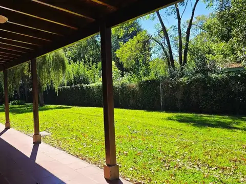 Casa 3 ambientes con 2 baños