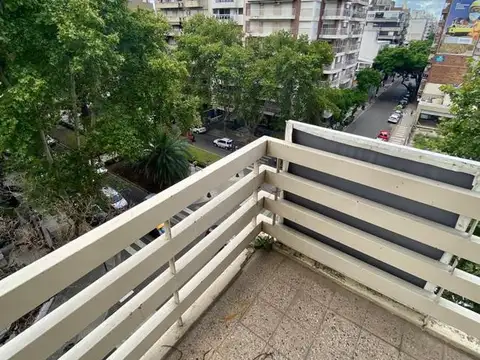 Departamento 4 ambientes con 2 baños