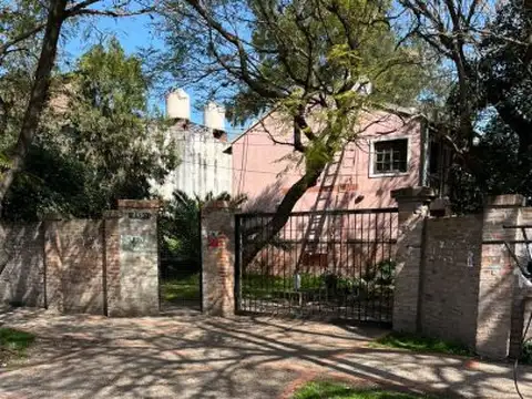 Moreno complejo en block de 12 unidades de 12 departamentos de 4 y dos ambientes