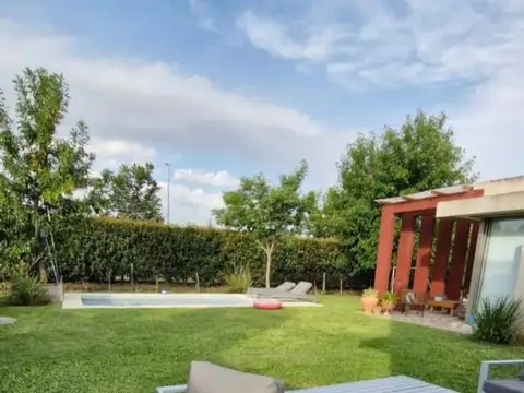 Avenida Arturo Illia 1500