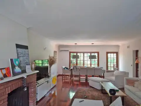 Casa en Alquiler de 4 dormitorios