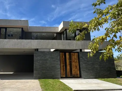 CASA A ESTRENAR EN ALQUILER CON AMARRA PROPIA