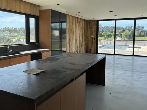 Casa en Alquiler A Estrenar