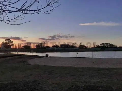 Terreno en Venta en Area 60, USD 24.000