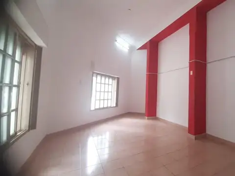 Amplio departamento 3 amb. 2 baños patio, buena ubicación