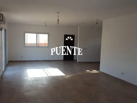 Casa en Alquiler de 3 dormitorios