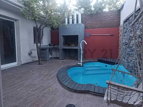 CASA TIPO DUPLEX EN VENTA EN MAYOR DRUMMOND - LUJAN