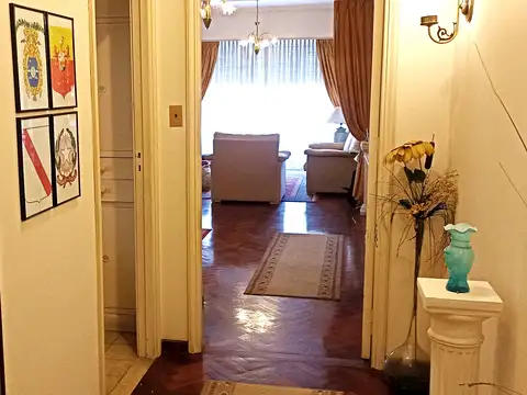 Departamento en Venta de 8 ambientes