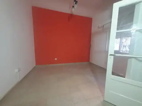 Depto Tipo Casa 2 ambientes con 1 baño
