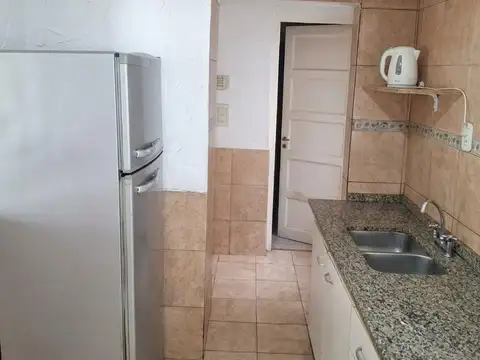 Casa Arroyito: 2 Dorm+Comodín, Cochera y Patio