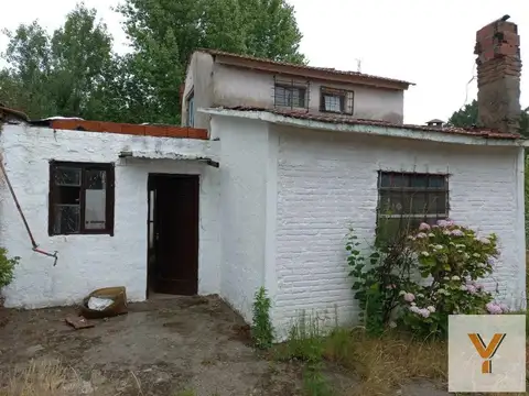 Casa Venta 2 dormitorios 2 baños 100mts2 - Aguas Verdes