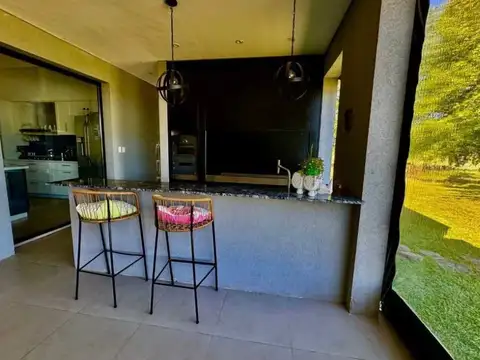 Casa en Venta en Carlos Keen, USD 295.000