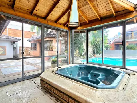 CHALET 5 AMB PISCINA  MAS PH 3 AMB  LOTE PROPIO