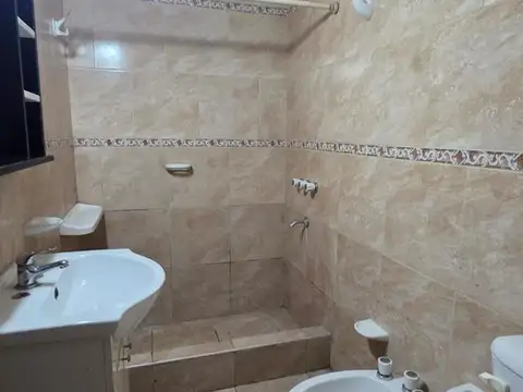 Depto Tipo Casa 2 ambientes con 1 baño