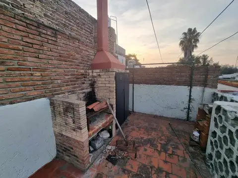 Casa 4 ambientes con 1 baño