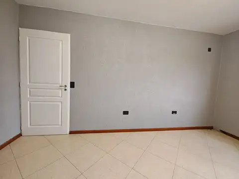 Oficina en Alquiler en Olivos, USD 550