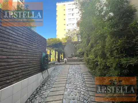 Casa en Alquiler de 4 dormitorios