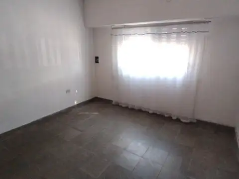Casa en Alquiler en Ludueña, $ 550.000