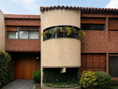 Excelente Ubicación en Vicente López - Madero al 170 - Casa en VENTA