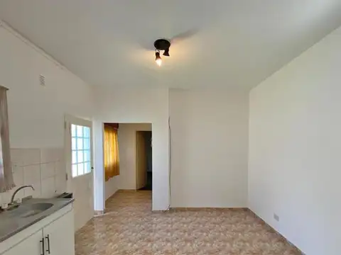 Depto Tipo Casa en Alquiler de 2 ambientes
