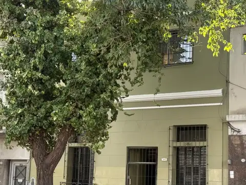 VTA CASA EN CHACARITA 5 AMB ESCRIT + PATIO