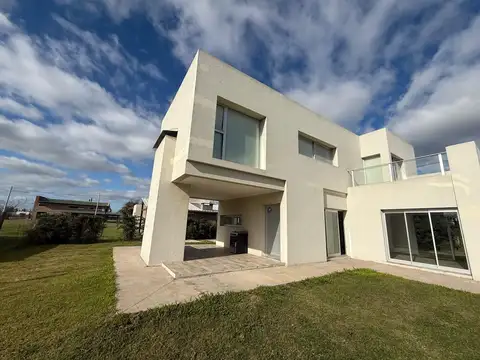 Casa en Arroyo Seco COUNTRY LA CHACRA