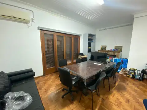 ALQUILER DE OFICINAS AMUEBLADAS CON PATIO