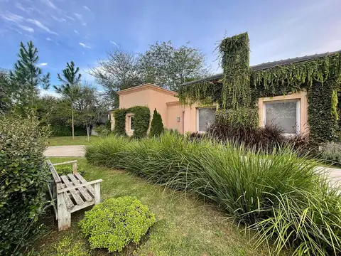 Casa en Venta 5 Ambientes en Estancias Del Pilar