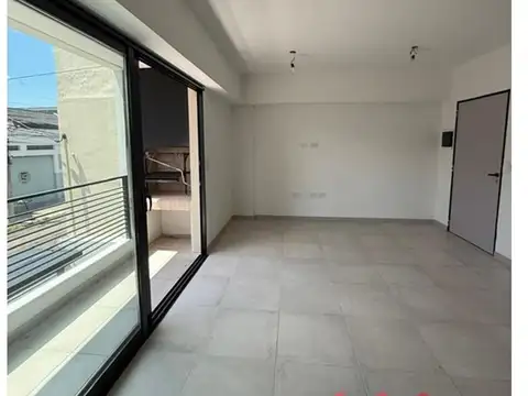 Departamento en Alquiler en Caseros, $ 950.000