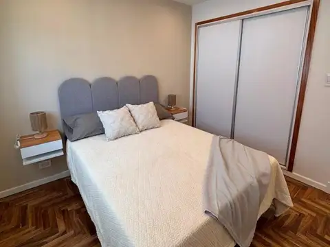venta de departamento 4 ambientes a la calle con balcon corrido