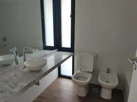 Departamento en Alquiler con 1 cocheras