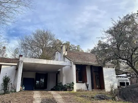 Casa 4 dormitorios con pileta y bajada al río Anisacate en La Serranita
