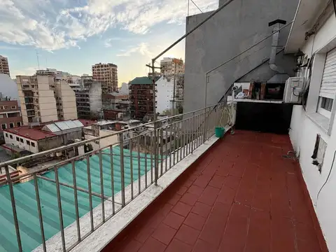 Monoambiente con balcon terraza en Villa Urquiza