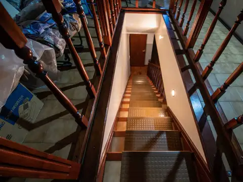 VENTA SALON + HERMOSO DEPARTAMENTO