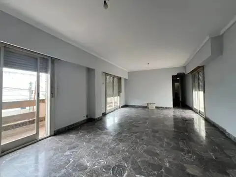 Departamento en venta en Ramos Mejia