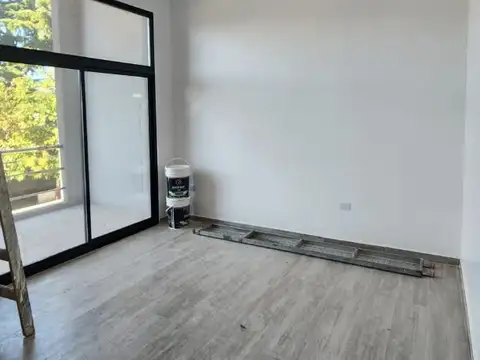 VENTA DEPARTAMENTO DUPLEX 3 AMBIENTES - BURZACO