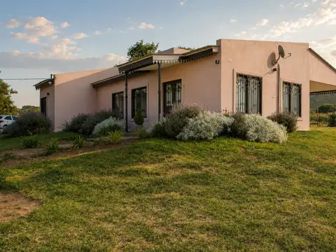 Venta casa de campo Chicoana 4 Ha vista cerros