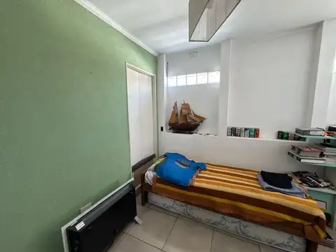 VENTA CASA+DUPLEX+LOCAL EN EL CENTRO DE PILAR