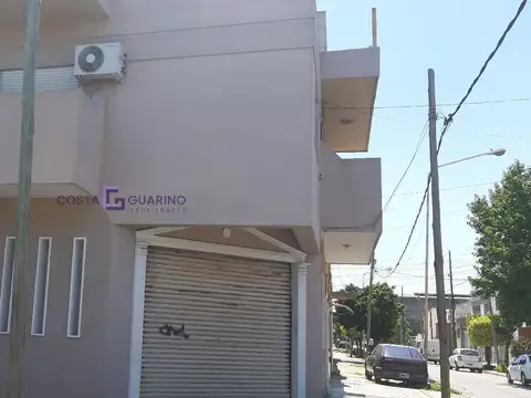 Departamento de 2 ambientes en primer piso con balcón