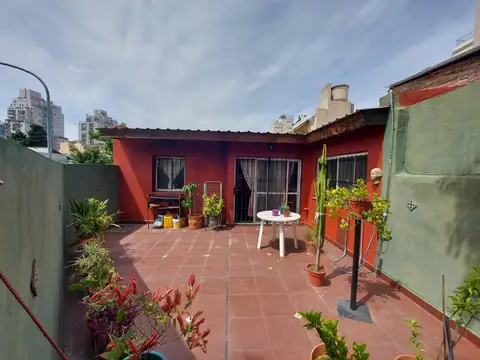 Venta PH, 4 amb con terraza y LOCAL !