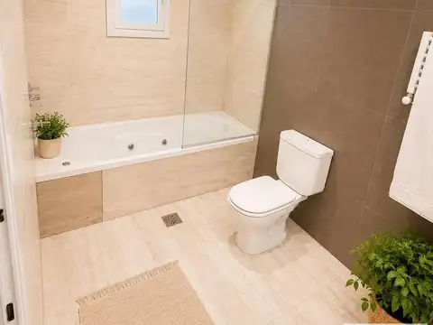 Casa 4 ambientes con 2 baños