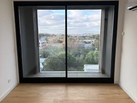 Departamento en Alquiler en Carrasco , USD 1.600