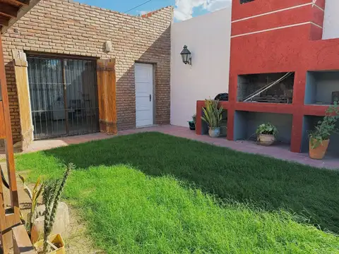 Venta de casa en calle Brasil