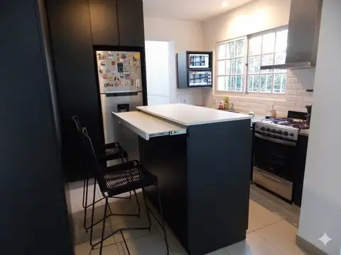 Casa de Gran Categoría en el Barrio Inglés de Temperley