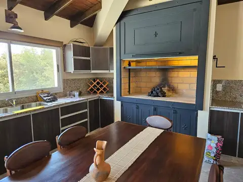 Casa en Venta con 5 cocheras