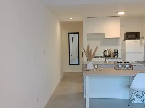 VENTA - EXCELENTE MONOAMBIENTE CON PATIO