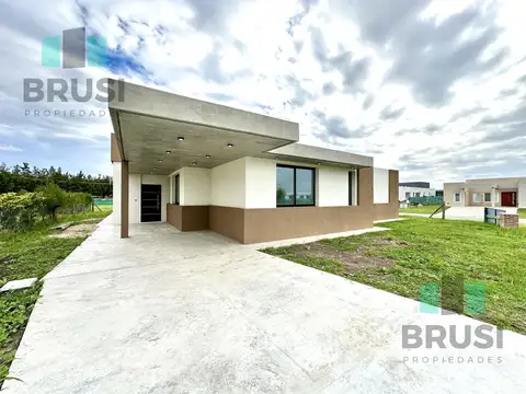 Casa en venta 4 ambientes en una planta, Barrio privado San Felipe,Canning