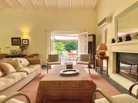 Casa 6 ambientes con 3 baños
